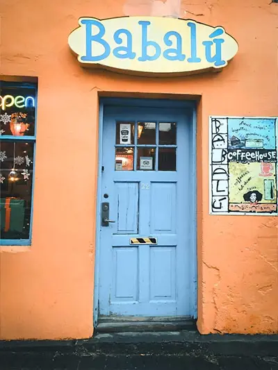 Café Babalú in Reykjavík von Außen