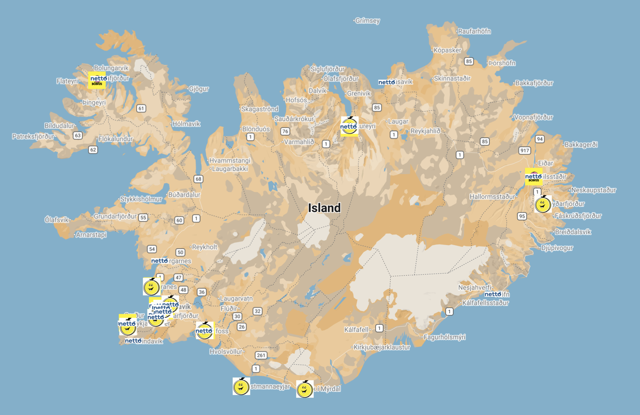 Eine Karte von Island mit verschiedenen Orten, die mit gelben Smiley-Symbolen (nesti.is) gekennzeichnet sind, hauptsächlich im Südwesten und entlang der südlichen und östlichen Küstenlinie. Die wichtigsten Städte und Straßen sind ebenfalls eingezeichnet.