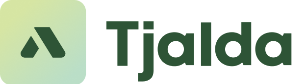 Logo mit einem Quadrat mit grünem Farbverlauf und einem stilisierten A auf der linken Seite und dem Wort Tjalda in fetten, dunkelgrünen Buchstaben auf der rechten Seite - perfekt für eine Insel-Campingmarke.